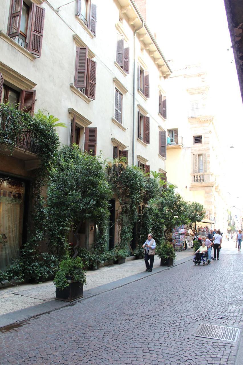 Residenza Buglioni Piazza Erbe Apartment เวโรนา ภายนอก รูปภาพ